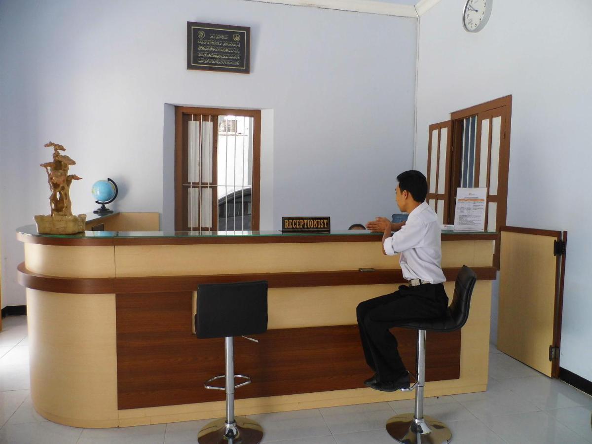 Hotel Ilhami Blitar מראה חיצוני תמונה