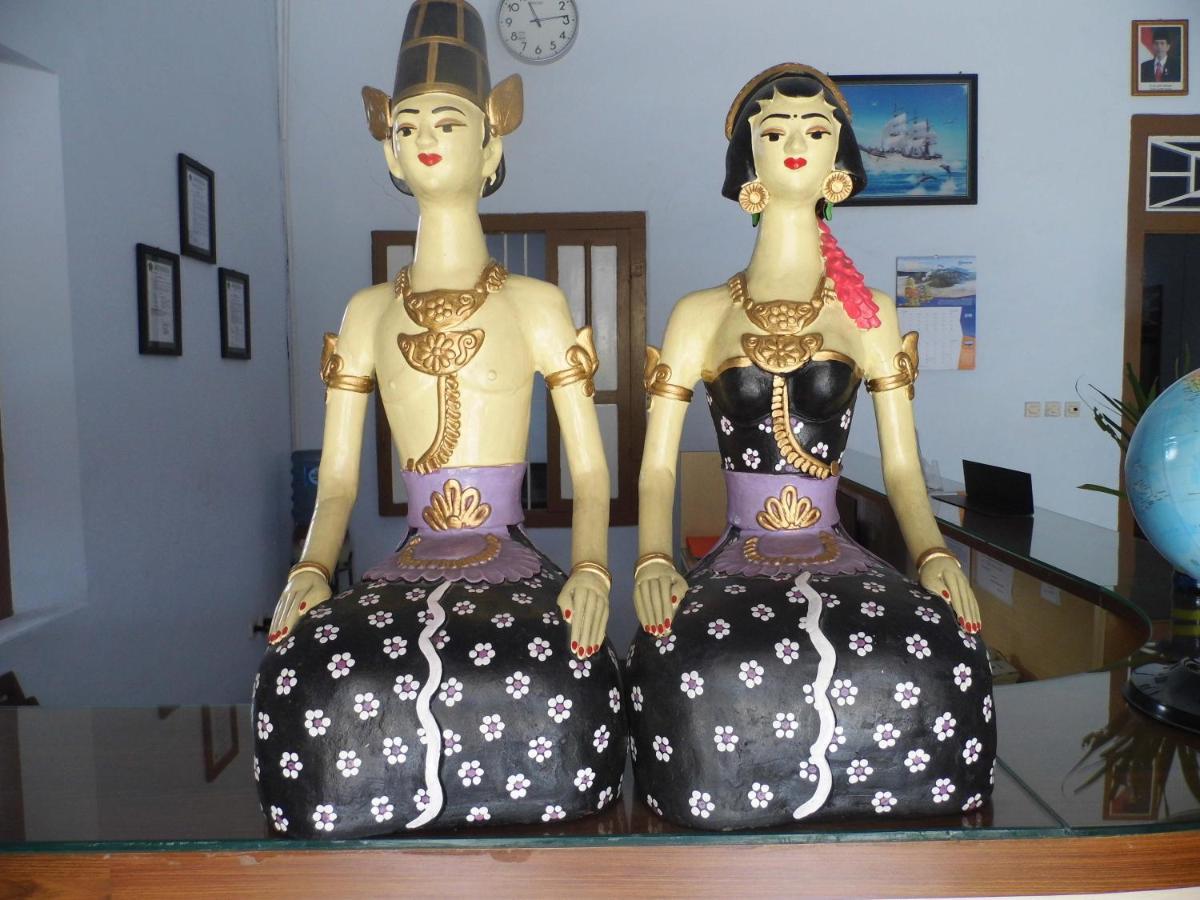 Hotel Ilhami Blitar מראה חיצוני תמונה