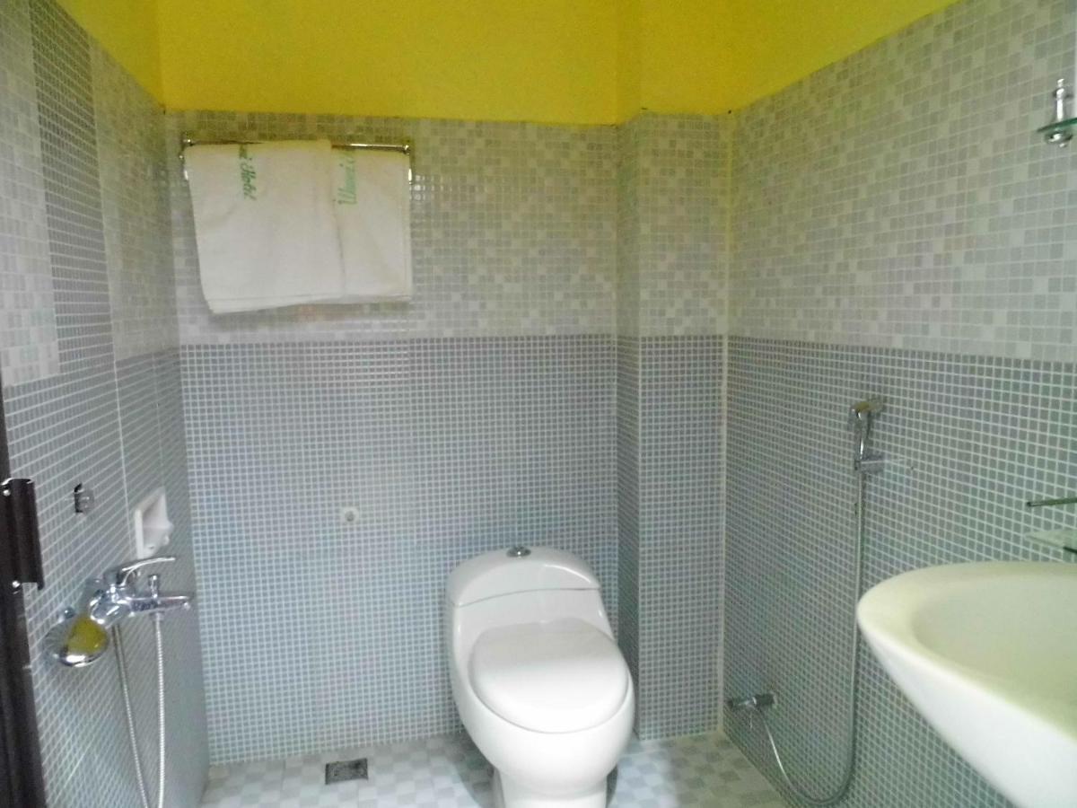 Hotel Ilhami Blitar מראה חיצוני תמונה